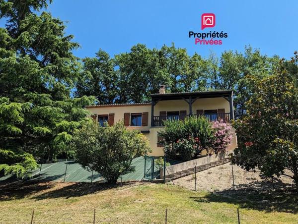Penne d'Agenais -: Maison plain pied, 6 pièces - 4 Chambres -145 m², vue - Studette -double garage - piscine