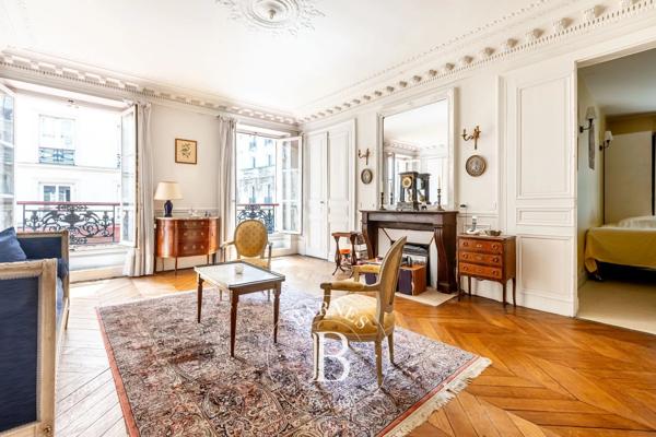 Paris 8ème, Appartement 2 Chambres -  103 m² à vendre