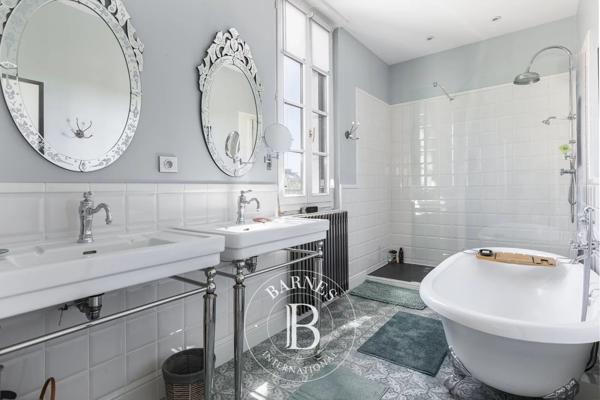 Toulouse, Maison 6 Chambres -  220 m² à vendre