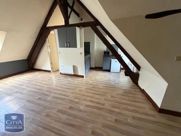 Appartement à louer 1 pièce 28.4m² Châteauroux (36000)