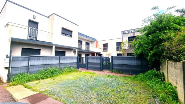 IMMEUBLE 327M² ROND POINT DES BRUYERES