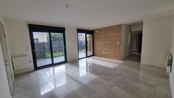 IMMEUBLE 327M² ROND POINT DES BRUYERES