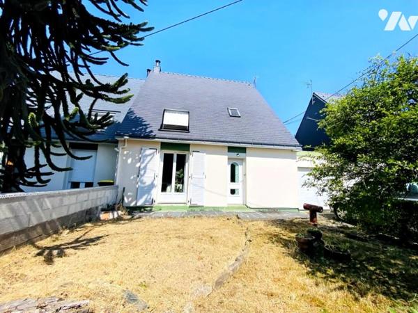 Plescop – Maison familiale 4 chambres avec vie de plain-pied, garage et combles aménageables
