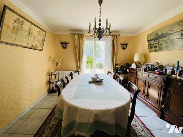 Plescop – Maison familiale 4 chambres avec vie de plain-pied, garage et combles aménageables