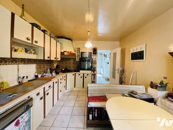 Plescop – Maison familiale 4 chambres avec vie de plain-pied, garage et combles aménageables