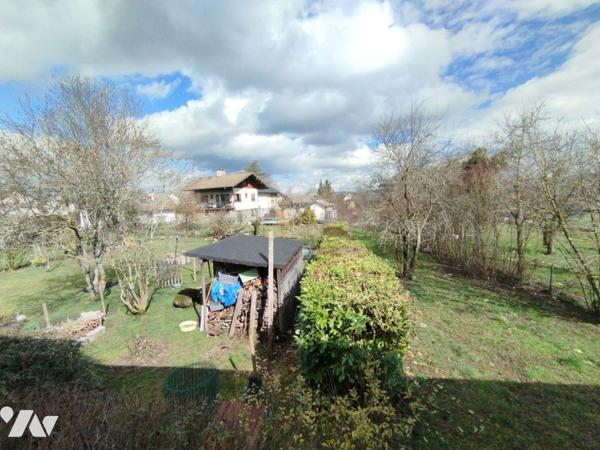 Ancien corps de feme mitoyen de 270m² de plancher et son terrain de 2190m²