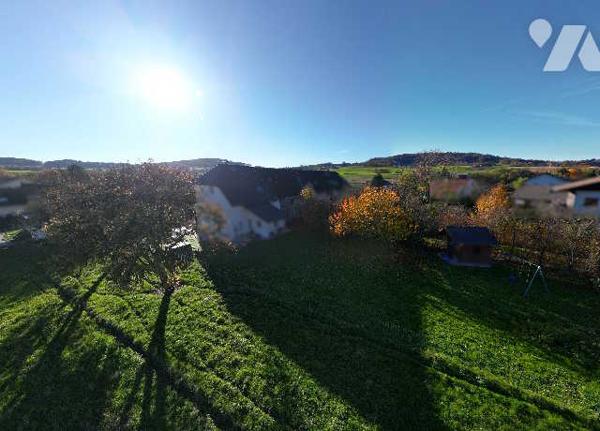 Ancien corps de feme mitoyen de 270m² de plancher et son terrain de 2190m²