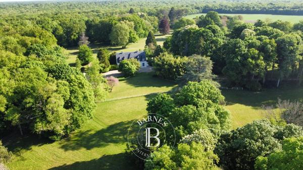 Bourges, Propriété 7 Chambres -  370 m² à vendre
