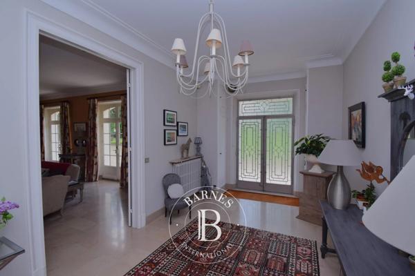 Bourges, Propriété 7 Chambres -  370 m² à vendre