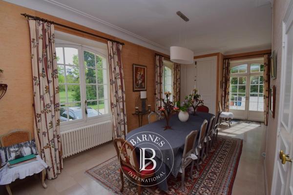 Bourges, Propriété 7 Chambres -  370 m² à vendre