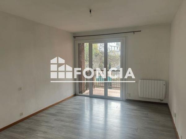 Location Appartement 2 pièces 45.1 m² - 262 RUE JACQUES BREL Cahors 46000