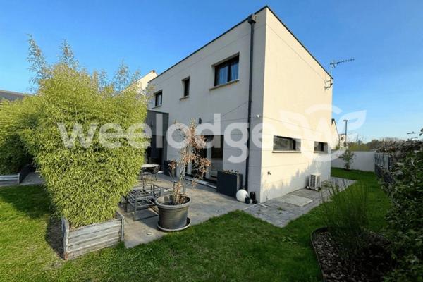 Maison à vendre 6 pièces de 142,15 m² à Jouy-le-Moutier