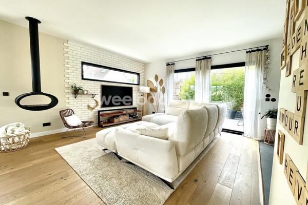 Maison à vendre 6 pièces de 142,15 m² à Jouy-le-Moutier