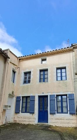Vente Maison97,5 m² - 5 Pièces - LES HERBIERS (85500)