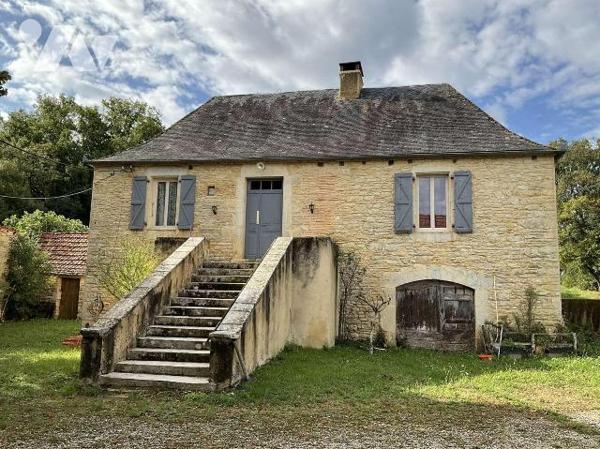A VENDRE : Corps de ferme idéalement situé sur 3,74 hectares de terrain attenant, sans voisinag...