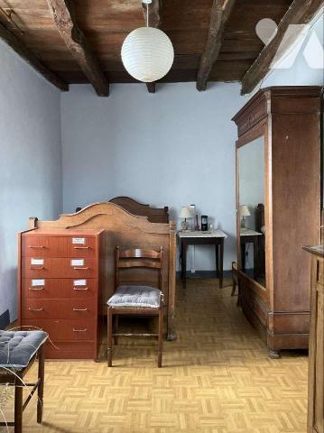 A VENDRE : Corps de ferme idéalement situé sur 3,74 hectares de terrain attenant, sans voisinag...