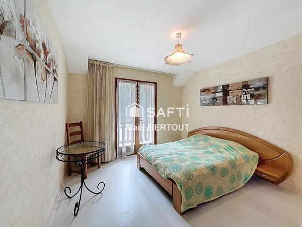 Maison lumineuse au calme, proche Chambéry