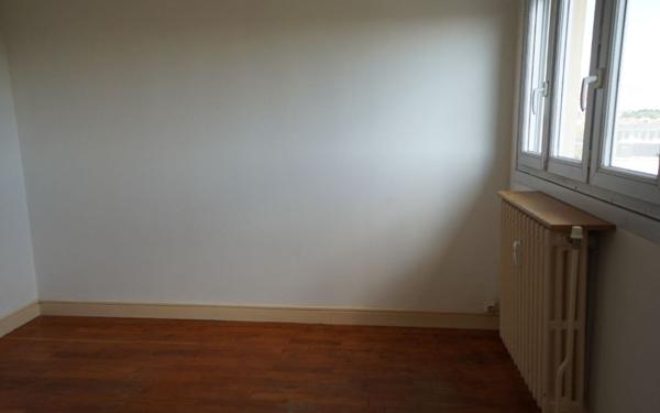 Appartement à vendre    1 pièce •  Dijon