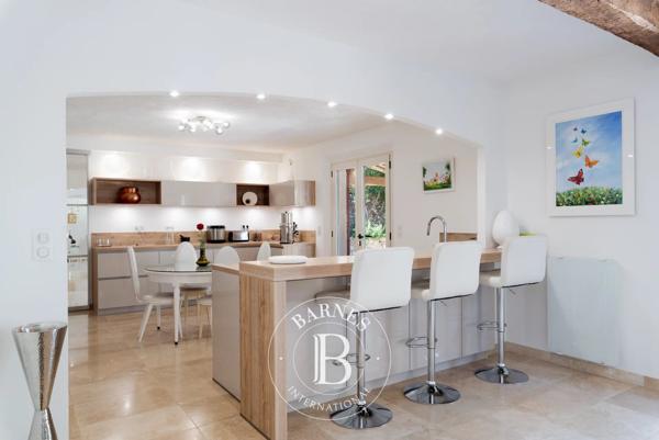 Peymeinade, Villa 4 Chambres -  267 m² à vendre