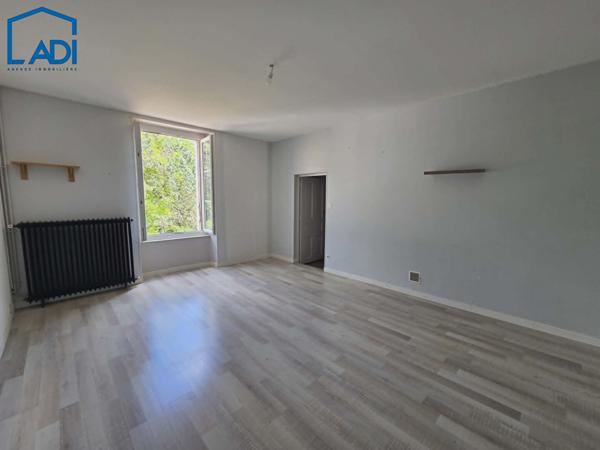 ST-MAIXENT ! Nouveauté à découvrir !, Saint maixent l ecole 79400