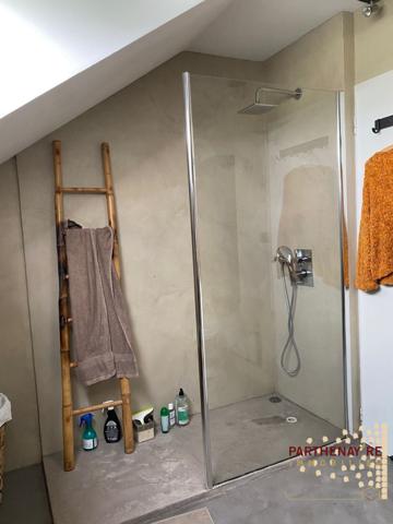 Jolie Maison atypique T6 avec piscine