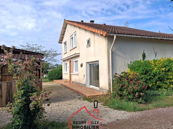 Maison 4 chambres + bureau - Terrain clos de 980 m² avec dépendances