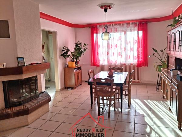 Maison 4 chambres + bureau - Terrain clos de 980 m² avec dépendances