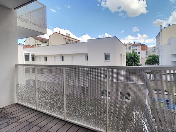Appartement À louer 2 pièce(s) 46 m²