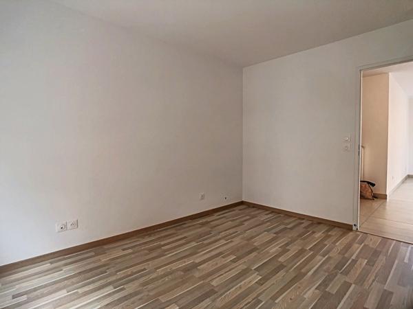 Appartement À louer 2 pièce(s) 46 m²