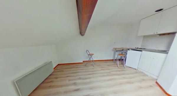 STUDIO A LOUER - VILLEURBANNE Croix-Luizet-Est 16.18 m 2 440 € charges comprises par mois
