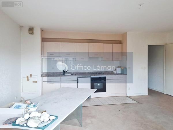 Appartement à vendre à Ferney-Voltaire dans l'Ain (01210), ref : 01047-766