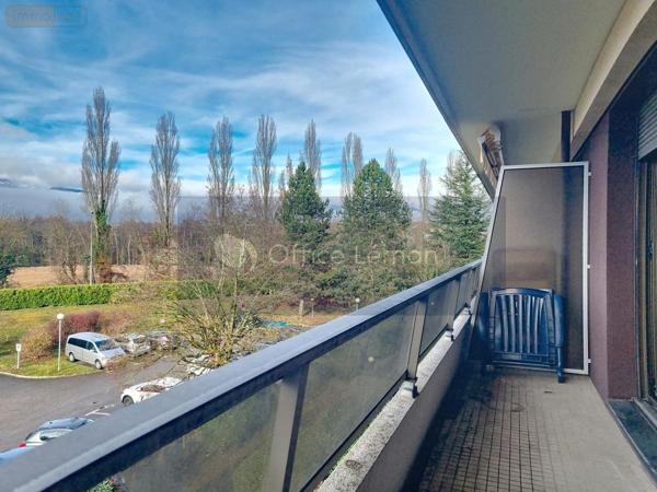 Appartement à vendre à Ferney-Voltaire dans l'Ain (01210), ref : 01047-766