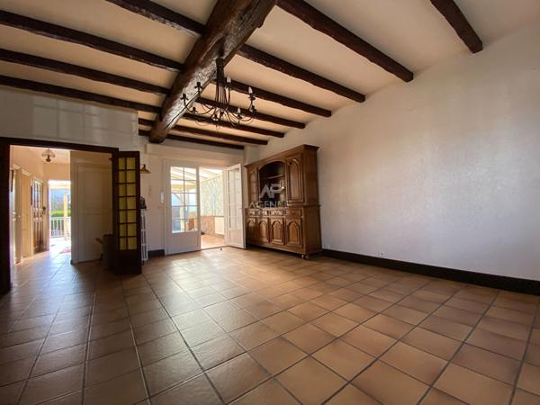 Maison Nanterre 8 pièce(s) 273 m2 €875 000 ** - Référence 14975