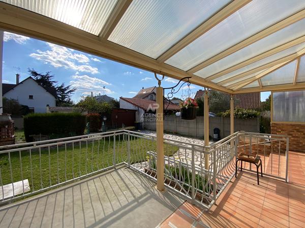 Maison Nanterre 8 pièce(s) 273 m2 €875 000 ** - Référence 14975