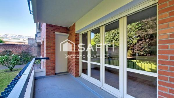 Vieux-Lille - T2 de 71 m² à conforter - rez-de-jardin sud-ouest, balcon, garage et cave
