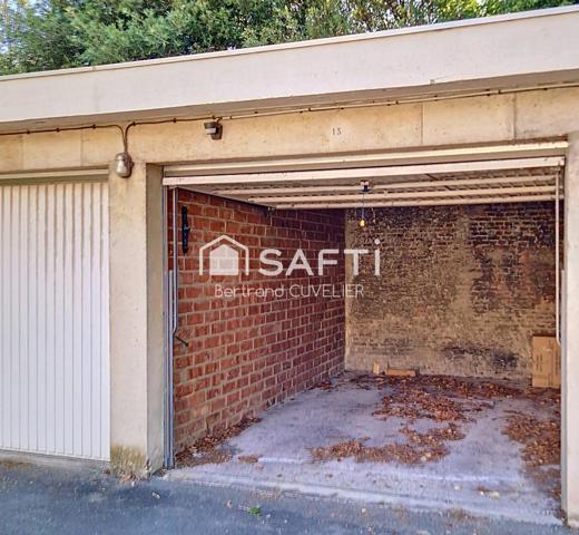 Vieux-Lille - T2 de 71 m² à conforter - rez-de-jardin sud-ouest, balcon, garage et cave