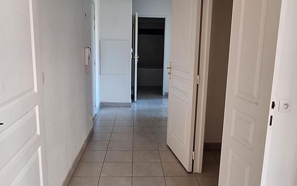 Appartement à louer    3 pièces •  Wissous