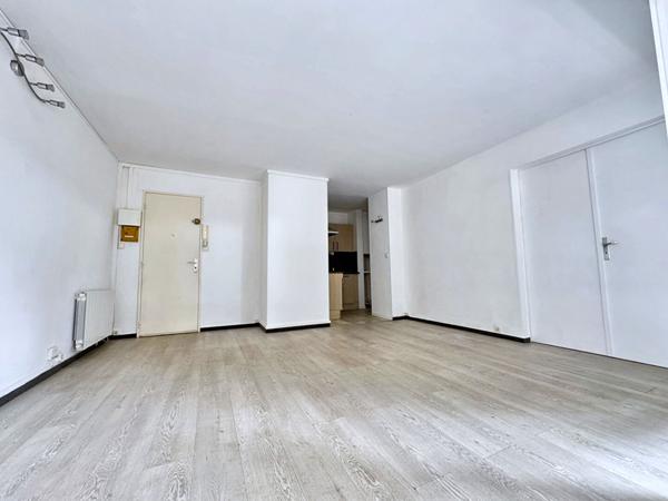 FACS- Nantes T2- 38.65 m2-BALCON-CAVE-ASCENSEUR,  
Nantes 44300