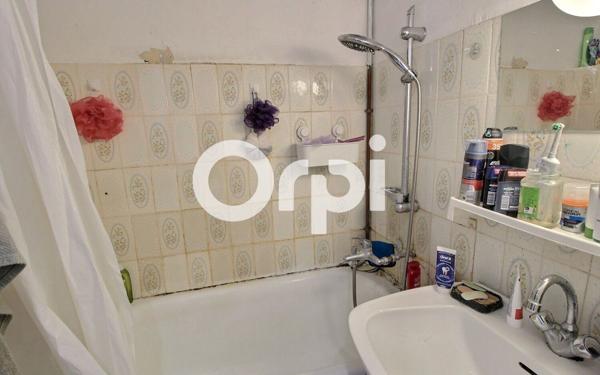 Appartement à vendre    1 pièce • 39,42 m2 Marseille 10