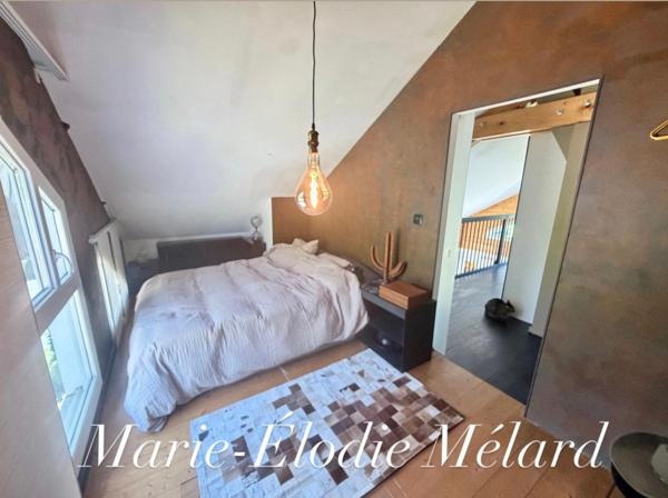 Maison atypique ossature bois 122 m² – Terrain 11,45 ares – Vue dégagée – Proche Luxembourg