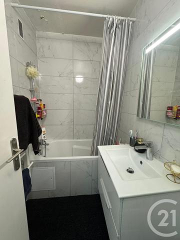 Appartement F5 à vendre  5 pièces - 85,47 m2 GARGES LES GONESSE - 95