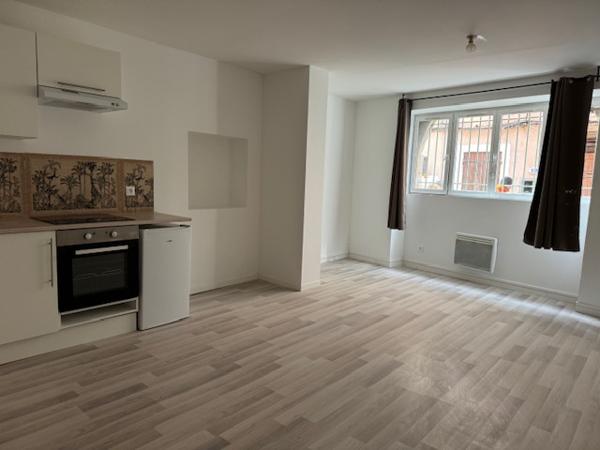 Draguignan (83300) A LOUER DRAGUIGNAN Appartement type 2 pièces refait à neuf – Centre ancien (rue des Chaudronniers)