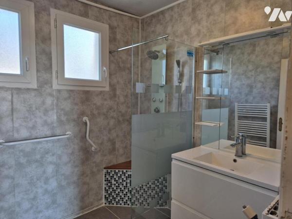 Maison proche commerces et moins de 5 km des premières plages de ST CAST