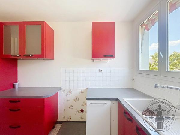 Vente                                                      Appartement
                        
                     3 pièces                      68 m2                     à Dourdan