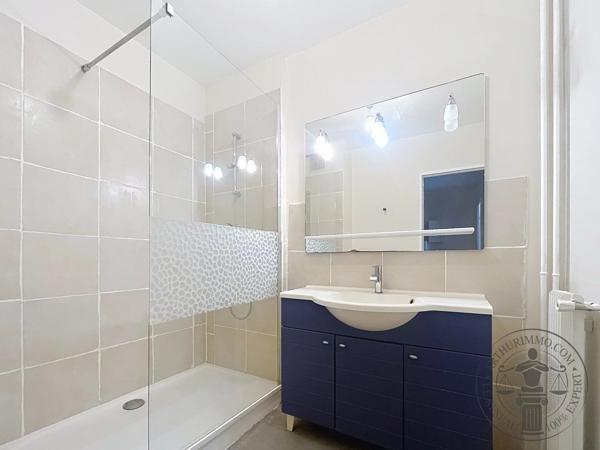 Vente                                                      Appartement
                        
                     3 pièces                      68 m2                     à Dourdan
