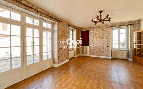 Maison à vendre    7 pièces •  Le Brethon