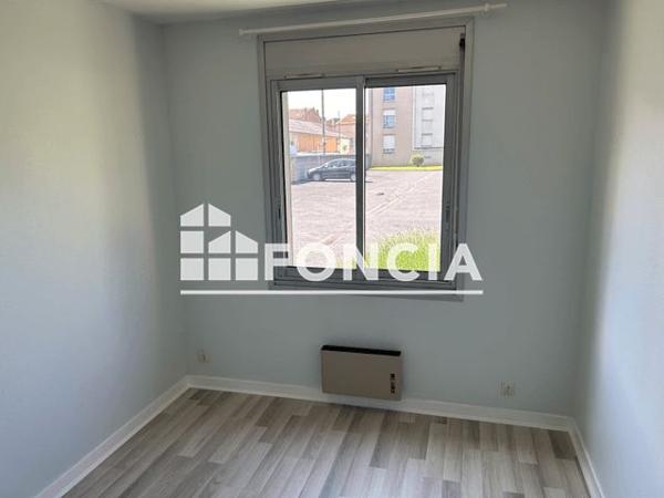 Location Appartement 2 pièces 31.26 m² - 161 RUE DE LA PIERRE LEVEE Poitiers 86000