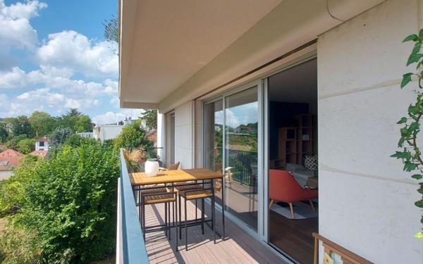 Appartement à louer    4 pièces • 113 m2 Sèvres