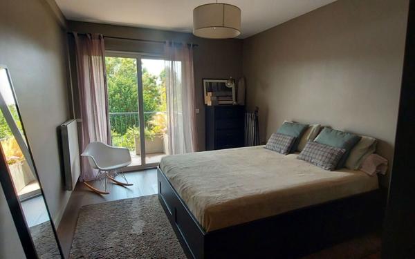 Appartement à louer    4 pièces • 113 m2 Sèvres