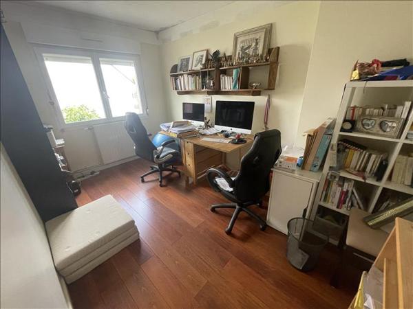 Maison à louer 700 € CC ISSOUDUN 5 p 102 m² DPE C